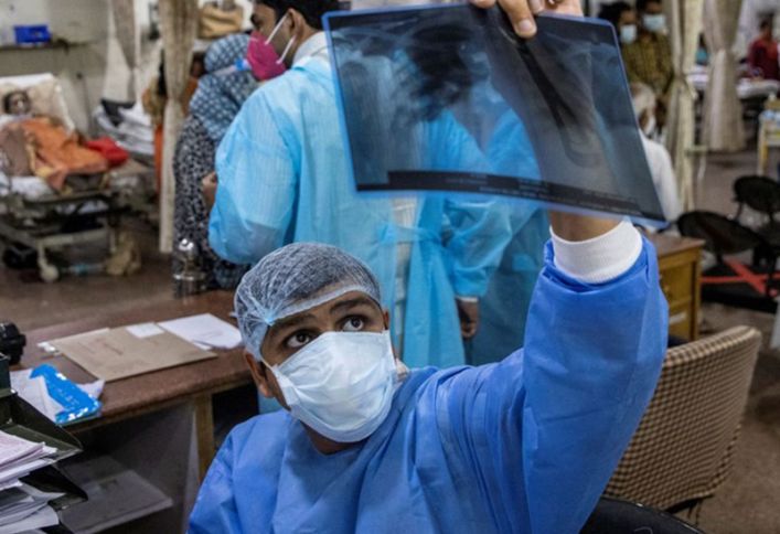 Qonşu ölkədə koronavirusa yoluxanların 90 faizində “Hindistan ştammı” tapılıb