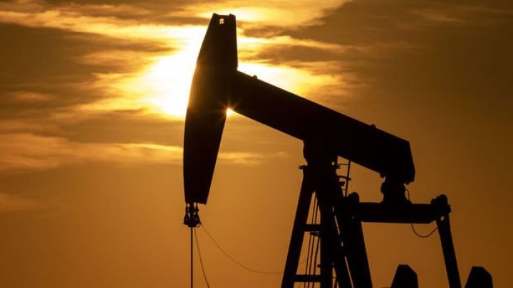 Gecə neft daha da bahalaşıb