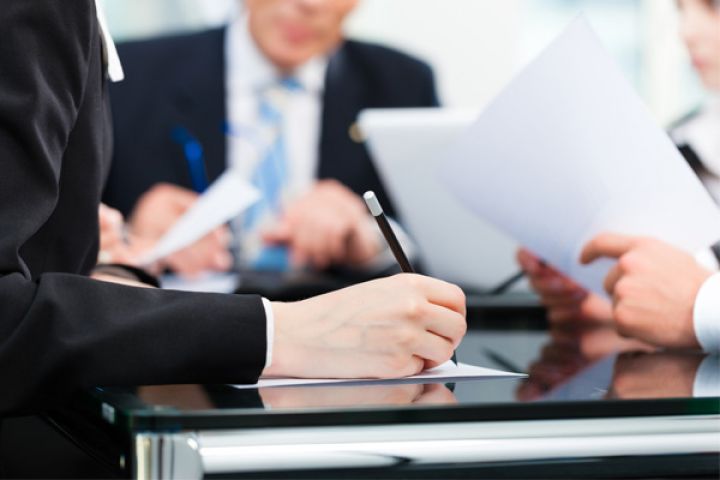 Dövlət şirkətinin törəməsi 8,1 milyon manatlıq məsləhət xidmətləri satın aldı