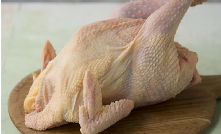 İri supermarketdən Belarus toyuqları barədə açıqlama