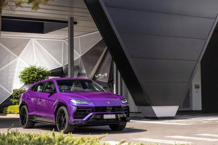 20 000-ci “Lamborghini Urus” avtomobili Bakıda sahibinə təhvil verildi - FOTOLAR