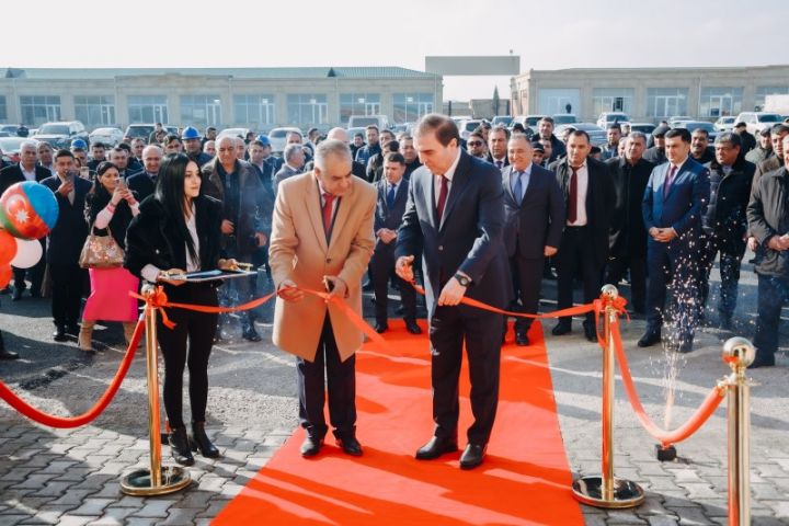 Türk iş adamı Gəncədə tekstil məhsulları, qranit tavalar və qazanlar istehsalına başladı