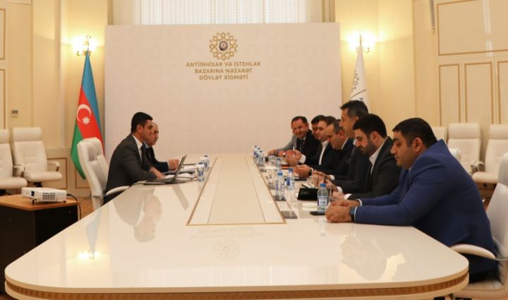 Dövlət Xidməti iri marketlərin rəhbərlərinə "qiymətlərin göstərilməsi və çəki" barədə xəbərdarlıq edib