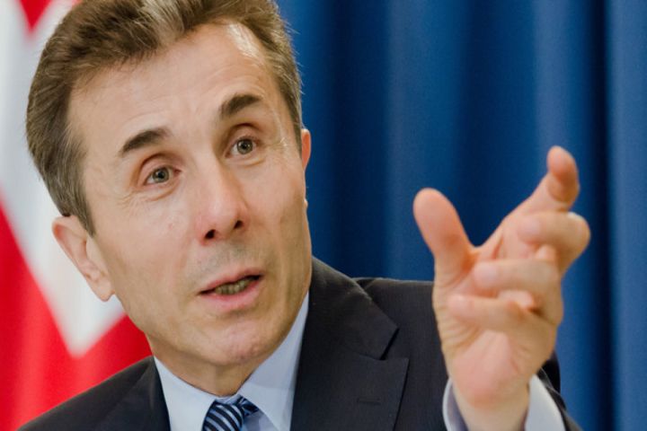 İvanişvili müəyyən qüvvələrin Gürcüstanı müharibəyə cəlb etməyə çalışdığını bildirib