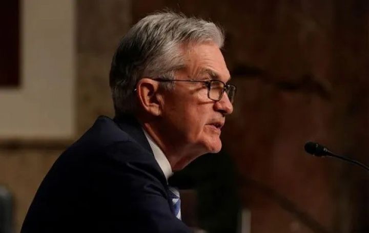 Fed-in sədri: Risklər artır, faizi yüksəltməyə davam edəcəyik