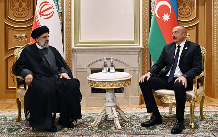 Azərbaycan və İran prezidentlərinin görüşü olub