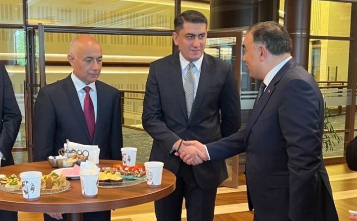 Ankarada PAŞA Həyat “İRS” Nəşriyyat evi ilə birgə ərsəyə gəlmiş kitablarını təqdim edib