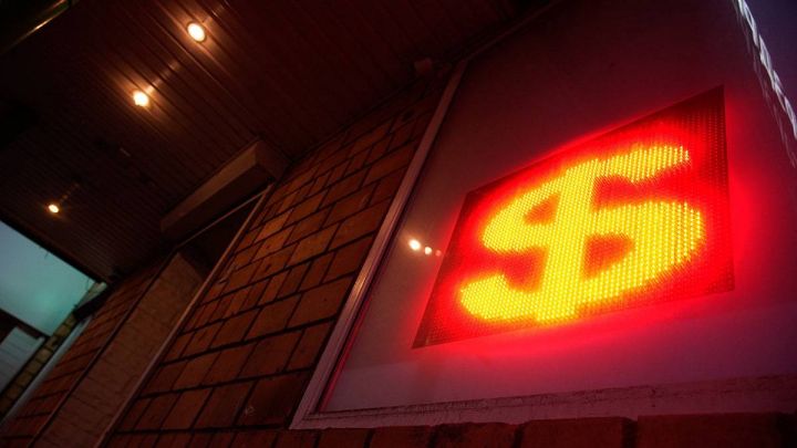 Dolların məzənnəsi 80 rubla yüksəldi - YENİLƏNİB