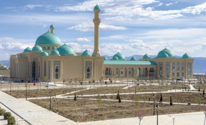 Naxçıvanda böyük məscid kompleksi tikilir -  eyni vaxtda 5 min nəfər ibadət edə biləcək