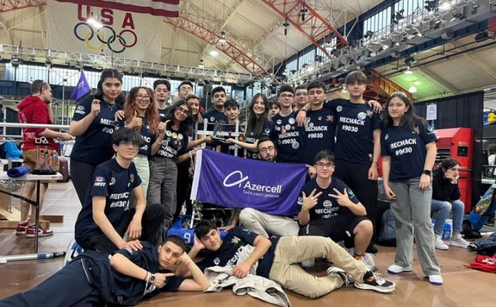 Gənc robototexniklərimiz ABŞ-da finala çıxdı!