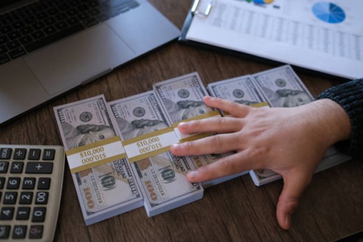 Bankların dollara tələbi daha da artıb