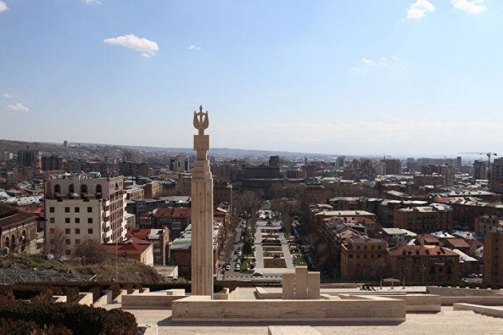 Fitch Ermənistanın reytinq proqnozunu "müsbət"ə yüksəldib