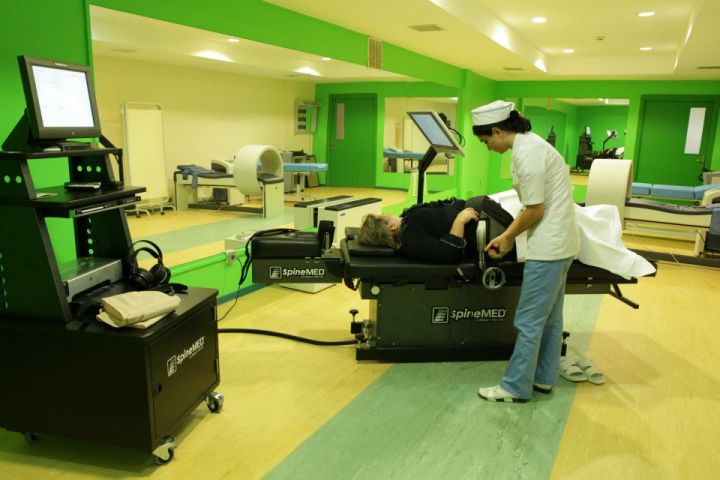 Azərbaycanda tanınmış klinika 2 şirkətə bölündü