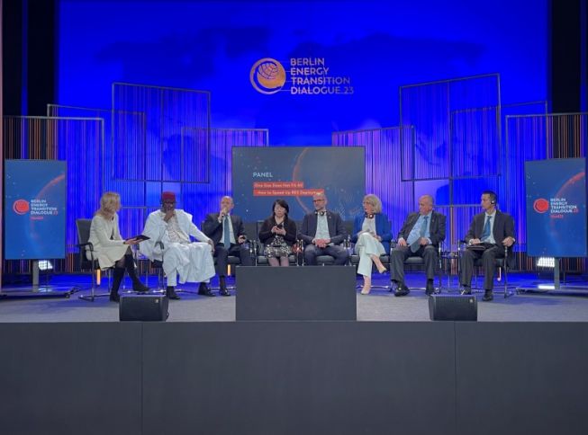 “Azərbaycan Avropaya elektrik enerjisi, “yaşıl hidrogen” və ammonyak tədarük etmək niyyətindədir”