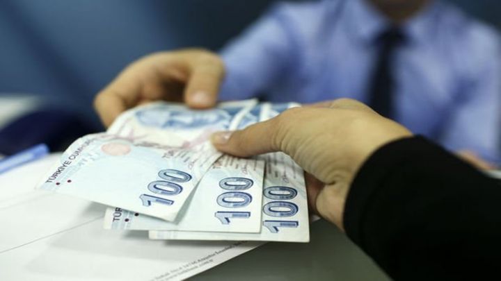 Türkiyədə dövlət işçilərinin maaşı kəskin artırıldı - MİNİMUM 1300 MANAT OLDU