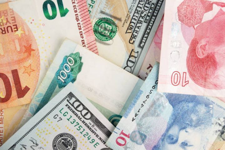 Rəsmi məzənnələr açıqlandı