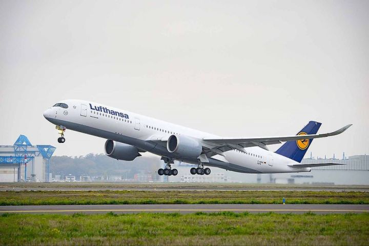 Lufthansa Əmman, Beyrut, Tehran və Təl-Əvivə uçuşların dayandırılmasını avqustun 21-dək uzadıb.