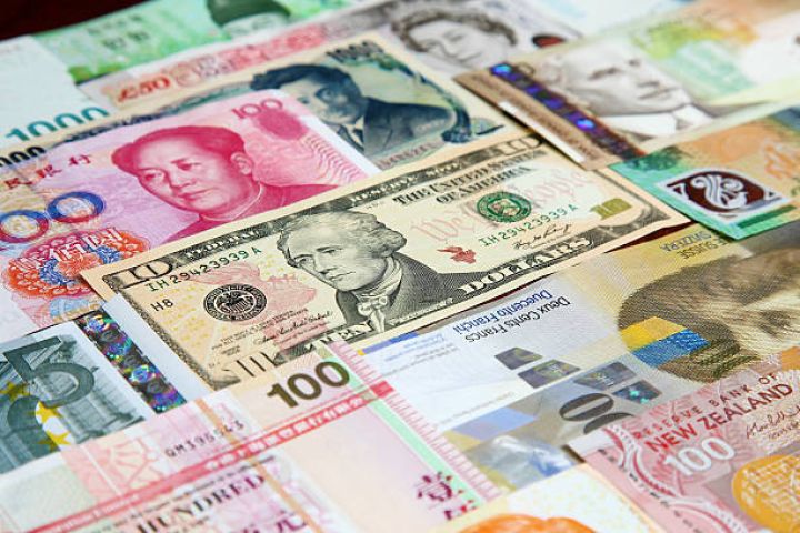 Rəsmi məzənnələr açıqlandı