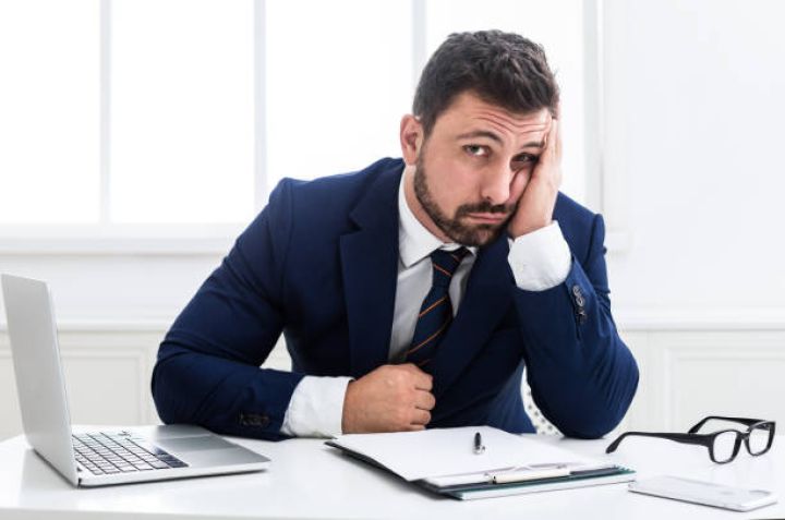 Publik hüquqi şəxs 770 min manat zərər edib