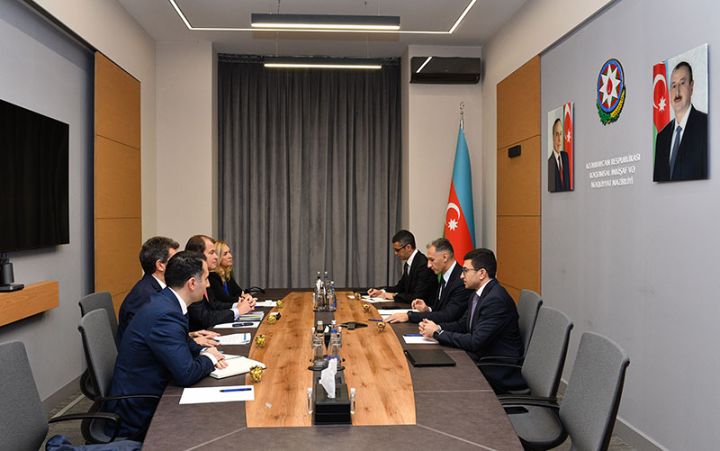 Nazir Rəşad Nəbiyev Avropa bankının  birinci vitse-prezidenti ilə layihələrin maliyyələşməsi məsələsini müzakirə edib