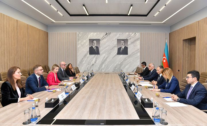 Azərbaycanda metro şəbəkəsinin genişləndirilməsi layihəsinin maliyyələşməsi məsələsi müzakirə olunub.