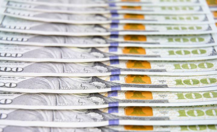 Azərbaycan 9 ayda 1,3 milyard manat borc qaytarıb