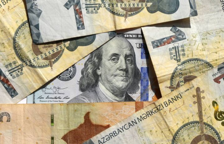 Dolların sabah üçün rəsmi məzənnəsi müəyyən olunub