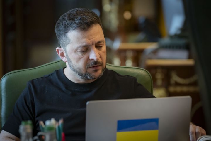 Zelenski Əliyevə zəng edib, Ukraynanın Azərbaycanı dəstəklədiyini bildirib