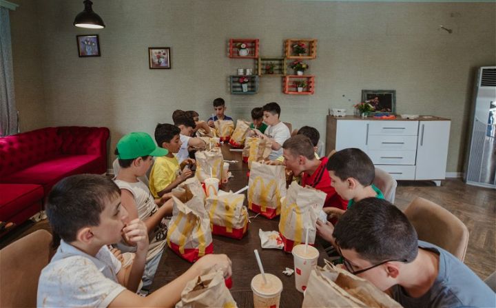 “McDonald’s Azərbaycan” şəhid və veteran ailələrindən olan uşaqlar üçün yay düşərgəsində istirahət təşkil edib - FOTO