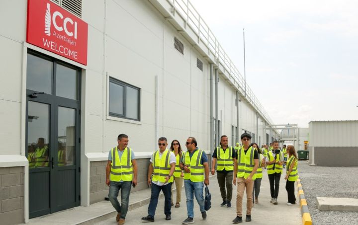 Media nümayəndələri Coca-Cola-nın İsmayıllı zavoduna səfər ediblər