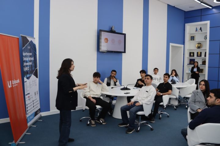 Unibank ADA və UNEC tələbələri üçün dayanıqlı maliyyə seminarları təşkil edib