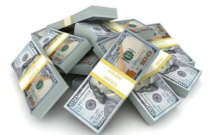 Azərbaycan son 1 ildə valyuta ehtiyatlarını 11 %-ə yaxın artırıb