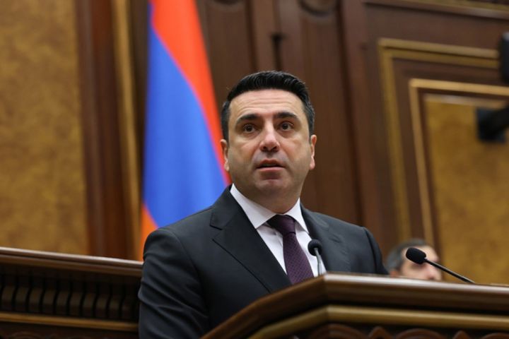 Erməni spiker: Mağazalarımızda Azərbaycan malları satılacaq