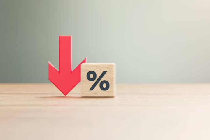 Fiziki şəxslərin manatla depozitləri üzrə faizlərdə azalmalar qeydə alınıb