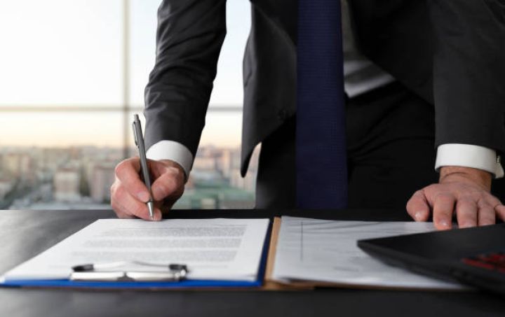 "Manato" və "Pulum" kredit platformalarının vəzifəli şəxsi cərimələndi