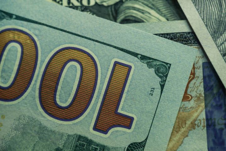 Dolların sabah üçün rəsmi məzənnəsi müəyyən edilib