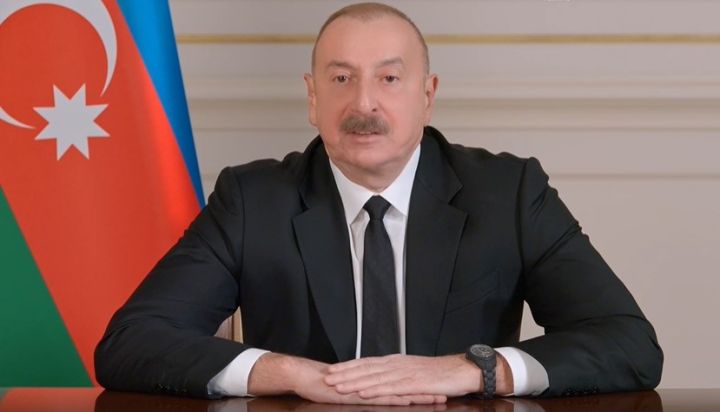 İlham Əliyev Donald Trampı təbrik etdi