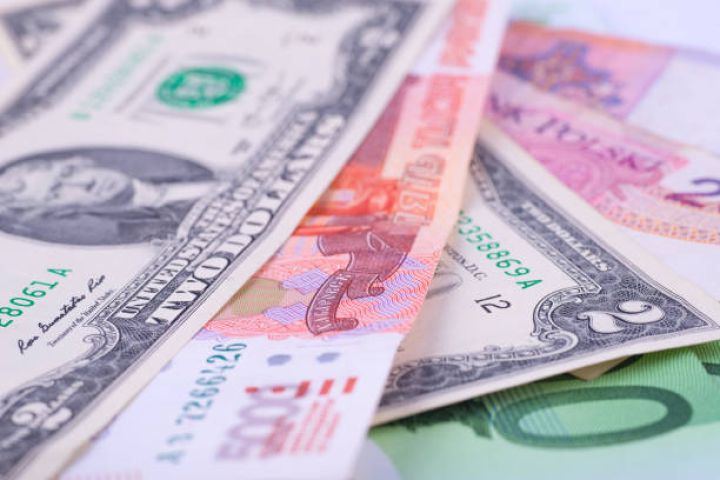 Rəsmi məzənnələr açıqlandı