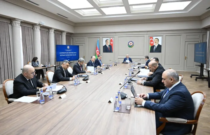 İqtisadi Şuranın növbəti iclası keçirilib