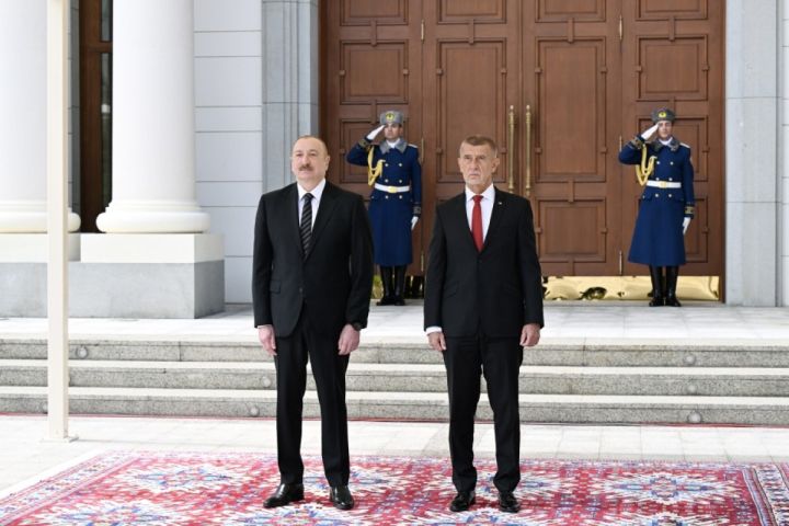Qəbələdə Çexiyanın Baş nazirinin rəsmi qarşılanma mərasimi olub