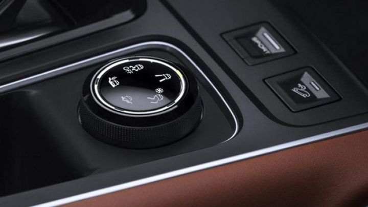 Azərbaycan müğənnilərinin avtomobil markaları və qiymətləri - SİYAHI