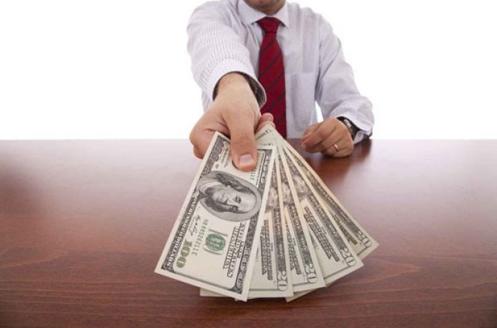 Banklar Dolların yeni alış-satış qiymətlərini elan etdilər - SİYAHI-YENİLƏNİB