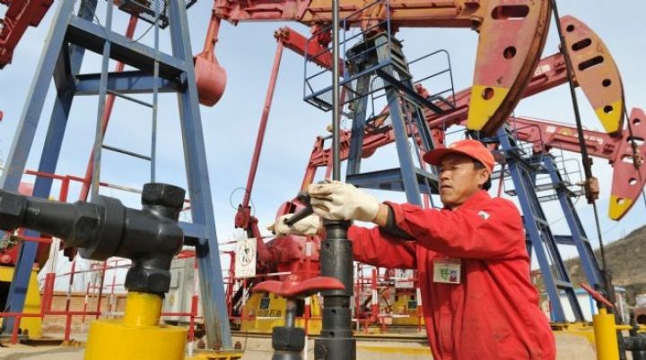 Qeyri-neft sektoru 9,9%, neft sektoru  0,9 faiz artıb