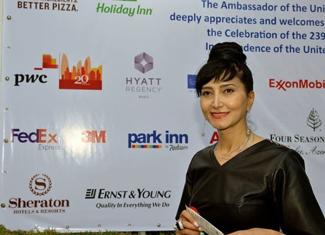 Sahibkar Gömrükdən şikayətləndi -"ÇOX YUBANIR"