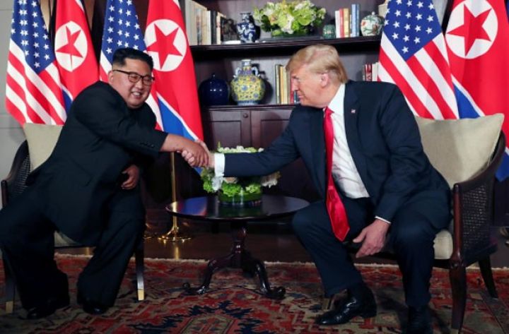 Sinqapurda tarixi görüş baş tutdu