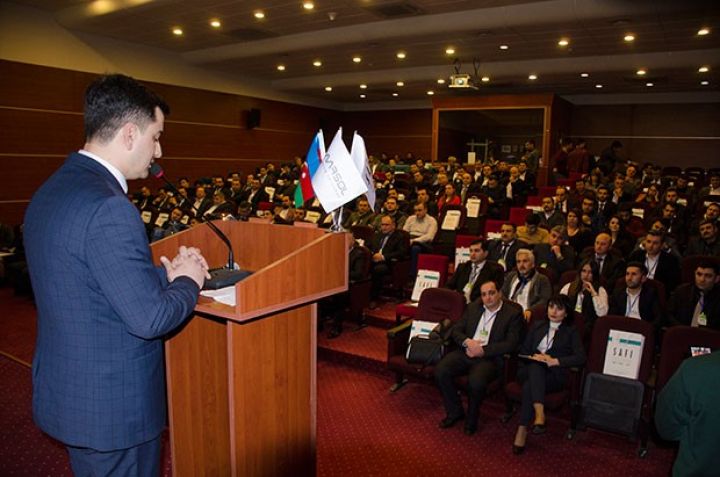 100-ə yaxın şirkətin məlumat toplusu olan "Business Catalogue"un təqdimatı keçirildi