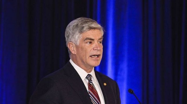 Harker/Fed: Faiz artırmaqda tələsməyə ehtiyac yoxdur