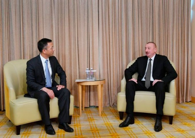 İlham Əliyev Azərbaycanda şin zavodu tikəcək şirkətin prezidentilə görüşdü