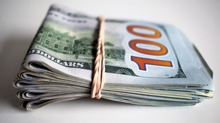 Dolların bazar ertəsinə olan rəsmi məzənnəsi açıqlandı