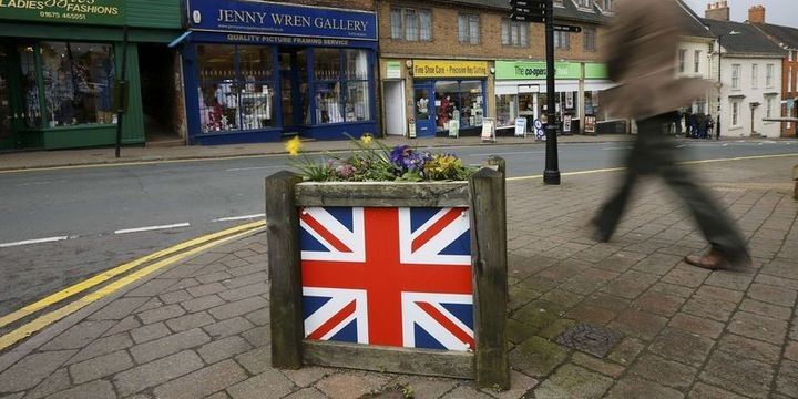 Böyük Britaniyada iqtisadi artım yavaşlayır